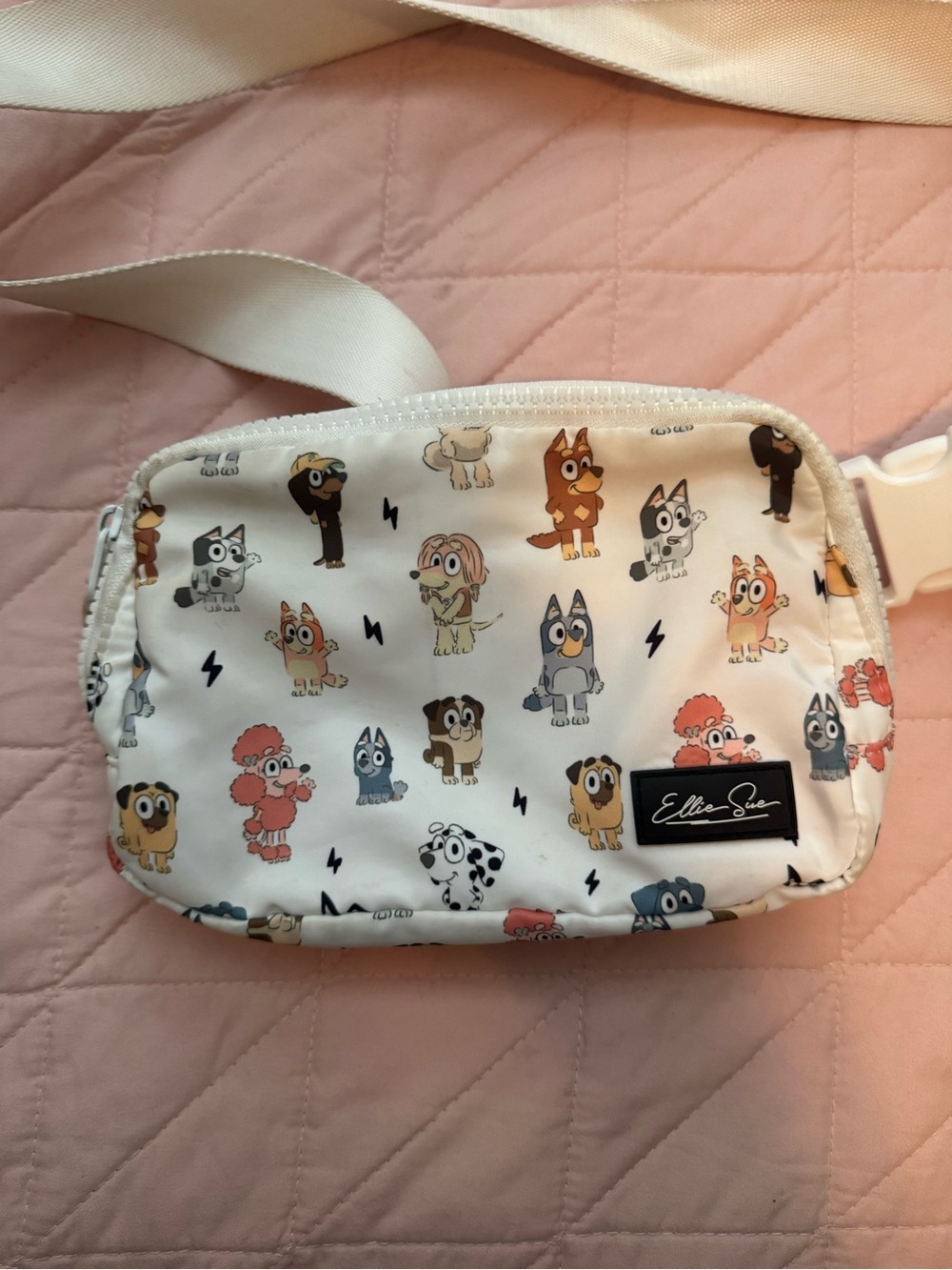 Ellie and Sue BLUEY Cartoon Dog Print Crossbody Bag - White